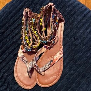 ZigiSoho Dori size 9 sandal Top Banana color - gently worn in great condition